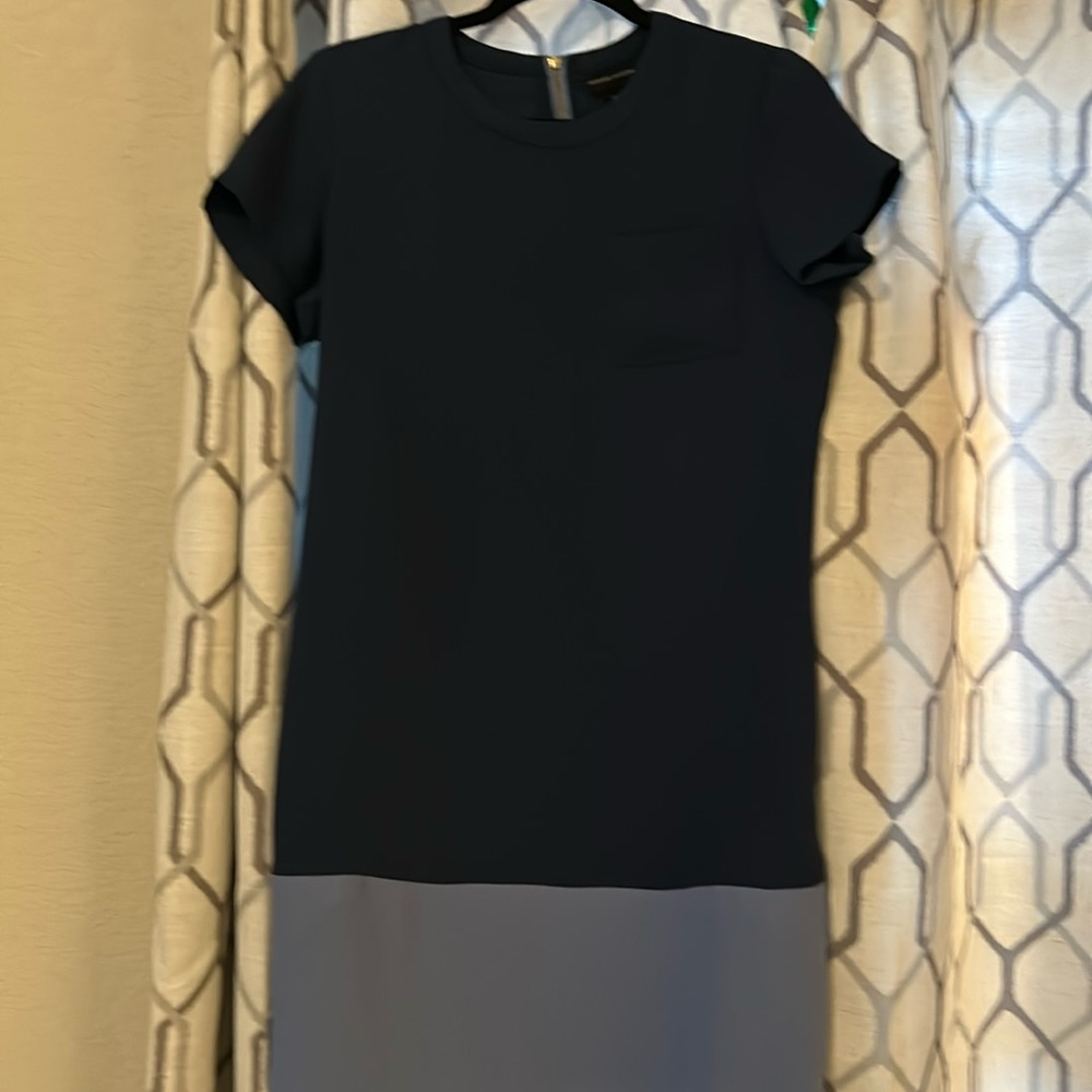 Adrienne Vittadini two-tone blue short sleeve dress. Size 4.